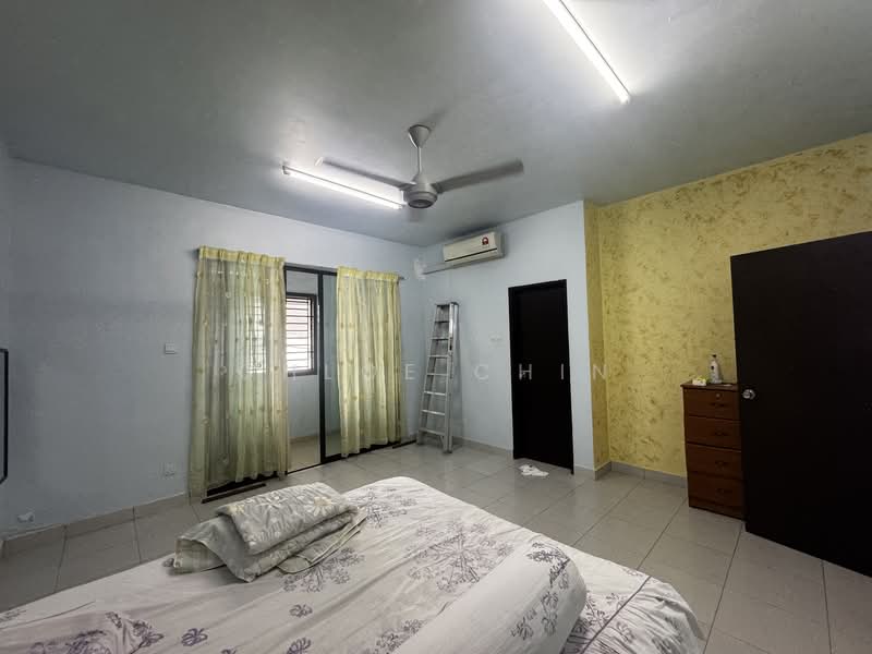 Rumah Teres 2 Tingkat untuk Dijual di Taman Bukit Tiram (Ulu Tiram) - Chloe Chin - Bedroom - PropertyGuru.com.my