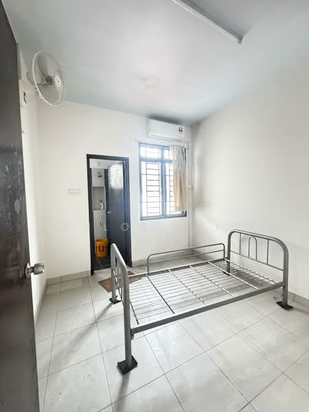 Rumah Teres 2 Tingkat untuk Dijual di Taman Bukit Tiram (Ulu Tiram) - Chloe Chin - Bedroom - PropertyGuru.com.my