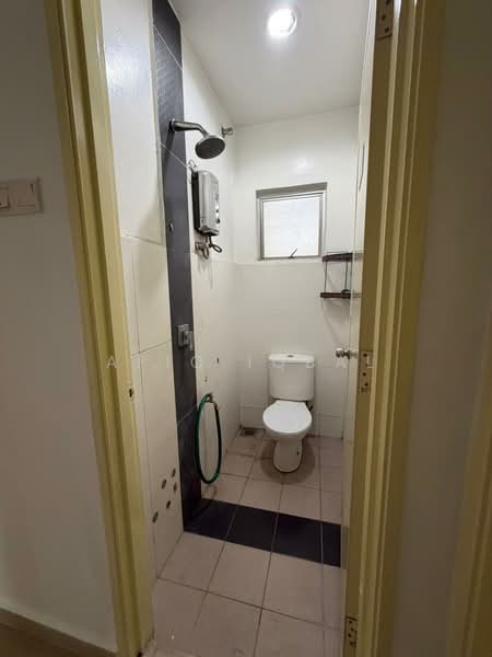3-storey Terraced House for Rent in Batu Caves (Selangor) - Afiq Iqbal - Bathroom - PropertyGuru.com.my