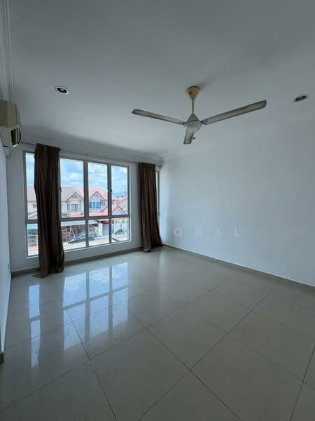 3-storey Terraced House for Rent in Batu Caves (Selangor) - Afiq Iqbal - Living Room - PropertyGuru.com.my
