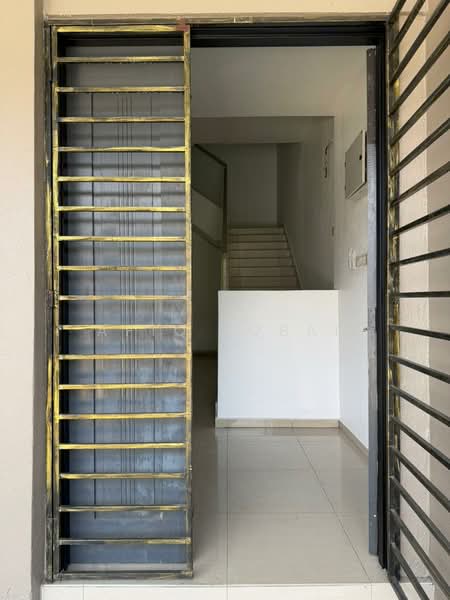 3-storey Terraced House for Rent in Batu Caves (Selangor) - Afiq Iqbal - Entrance - PropertyGuru.com.my