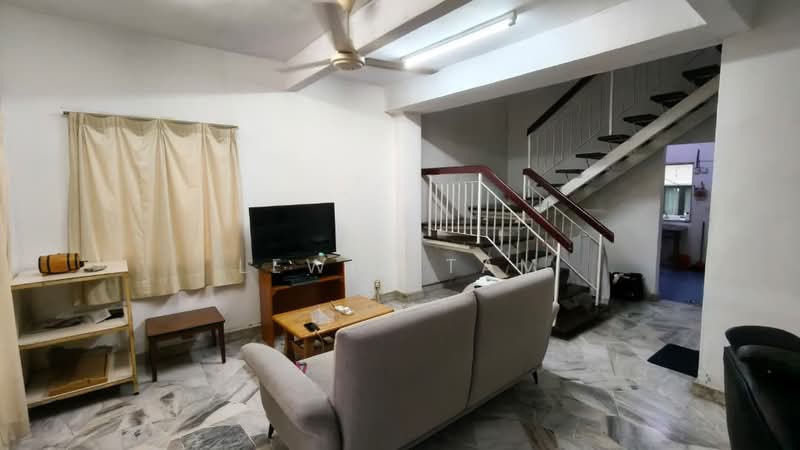 2-storey Terraced House for Sale in BANDAR PUCHONG JAYA (Puchong) - Lewis Tam - Living Room - PropertyGuru.com.my