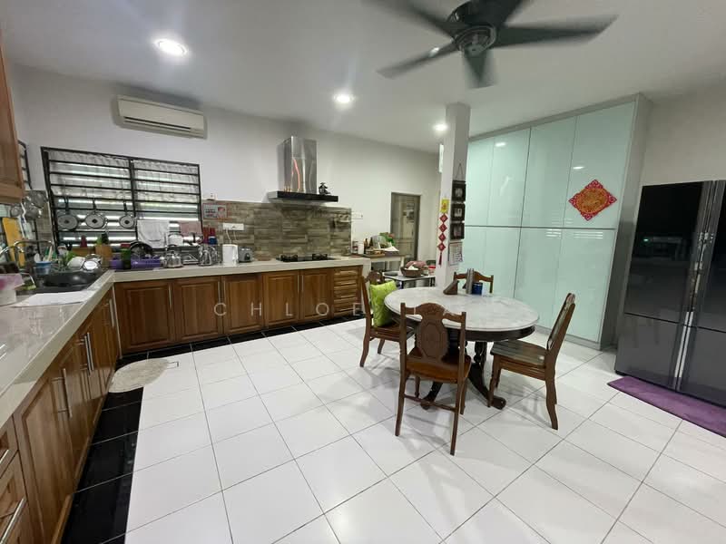 Rumah Teres 2 Tingkat untuk Dijual di Bandar Bukit Raja (Klang) - Chloe Tan - Kitchen - PropertyGuru.com.my
