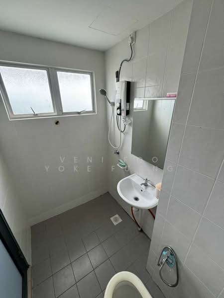 Pangsapuri untuk Disewa di Seri Pinang - Veni Foo Yoke Fuang - Bathroom - PropertyGuru.com.my