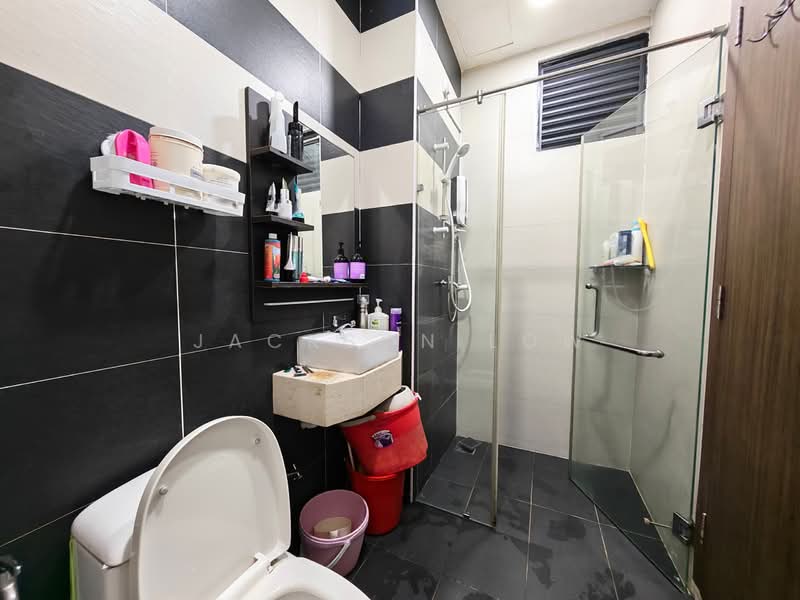 Servis Apartment untuk Dijual di D'Secret Garden (Pangsapuri Kempas Indah) - Jackson Low - Bathroom - PropertyGuru.com.my