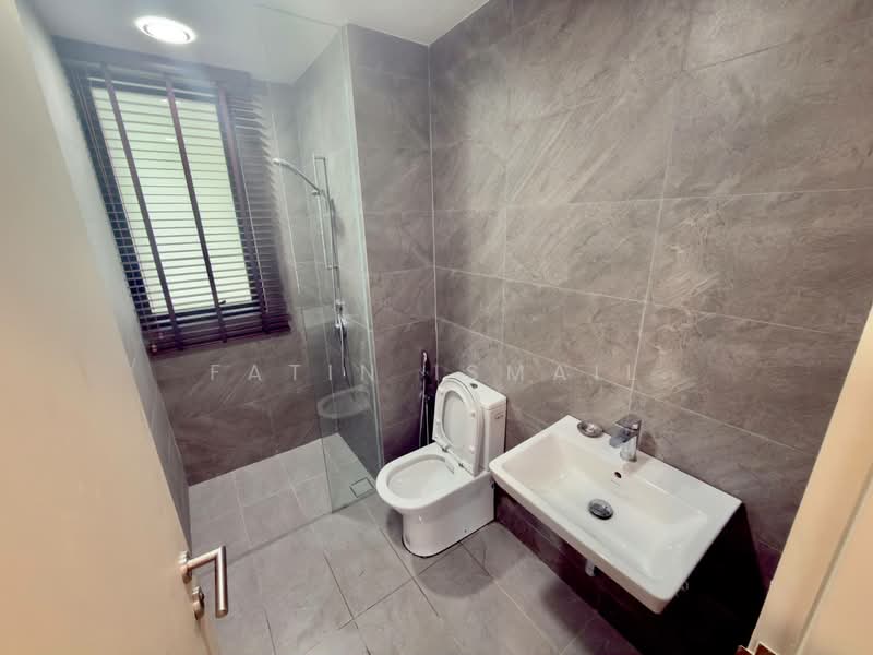 Servis Apartment untuk Dijual di Quinn Residence - Fatin Ismail - Bathroom - PropertyGuru.com.my