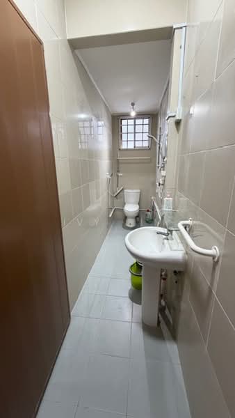 Semi-Detached House for Rent in Kota Kinabalu (Sabah) - Ivy Lim - Bathroom - PropertyGuru.com.my