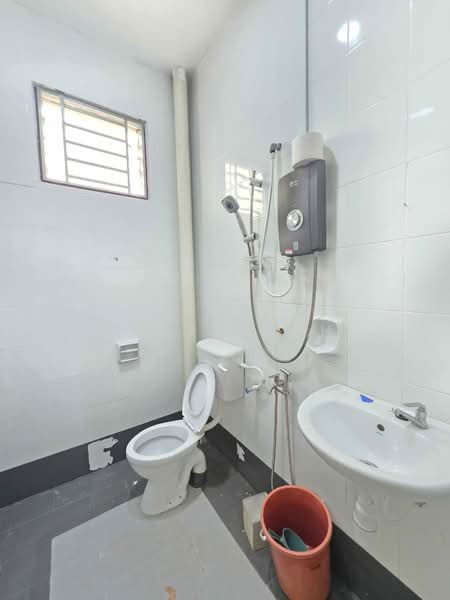 1-storey Terraced House for Rent in Taman JP Perdana (Johor Bahru) - Jessy Koh - Bathroom - PropertyGuru.com.my