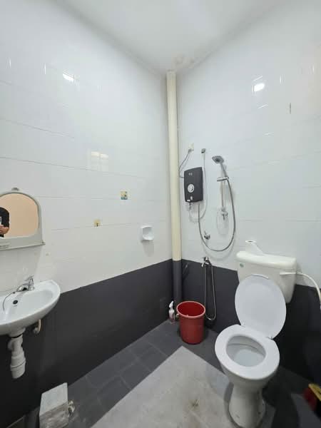 1-storey Terraced House for Rent in Taman JP Perdana (Johor Bahru) - Jessy Koh - Bathroom - PropertyGuru.com.my