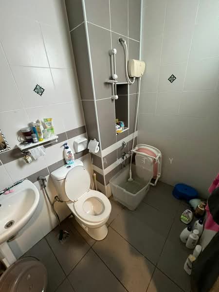 Rumah Teres 2 Tingkat untuk Dijual di Bandar Dato Onn (Tebrau) - William Tay - Bathroom - PropertyGuru.com.my