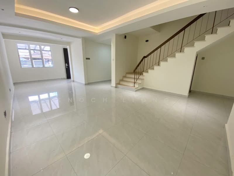 Rumah Teres 2 Tingkat untuk Disewa di Permas Jaya (Johor) - Enoch Liong - Living Room - PropertyGuru.com.my