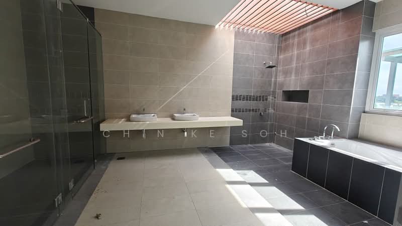 Semi-Detached House for Sale in D'Island (Puchong) - Chin Ke Soh - Bathroom - PropertyGuru.com.my