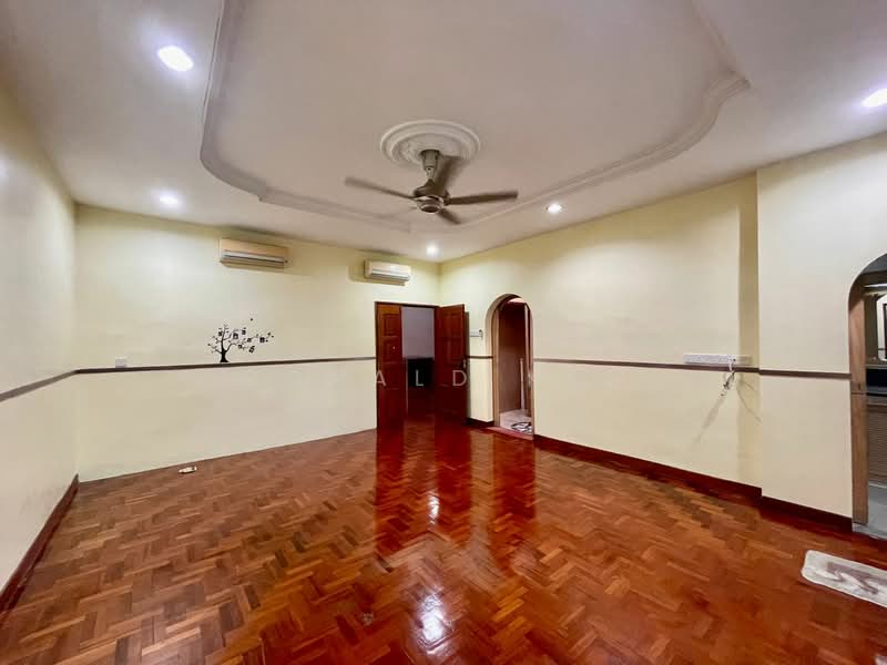 Rumah Banglo untuk Dijual di Minden Heights (Gelugor) - Ronald Kee - Living Room - PropertyGuru.com.my