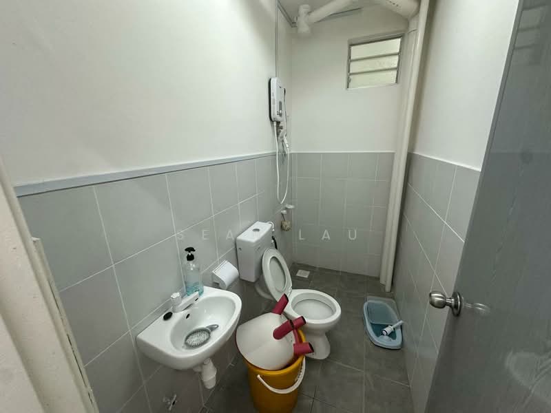 Rumah Flat untuk Disewa di Eco Summer - Sean Lau - Bathroom - PropertyGuru.com.my