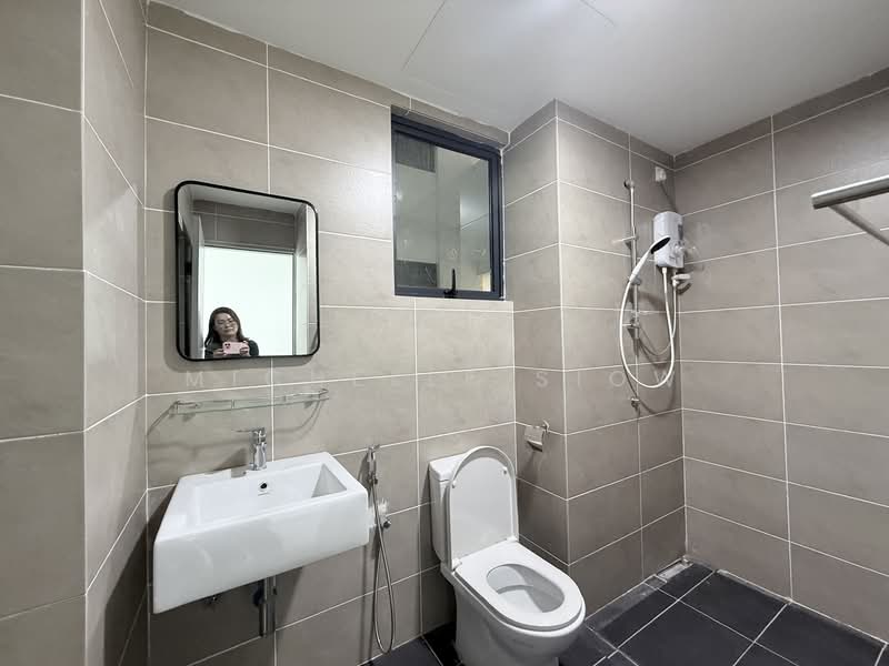 Service Residence for Rent at Serviced Residence @ The Louvre @ Country Heights - Michelle Siow - Bathroom - PropertyGuru.com.my
