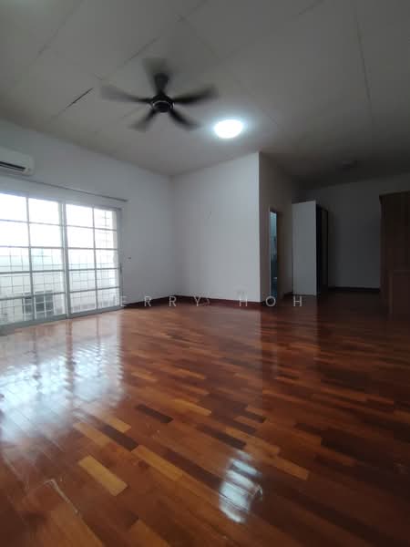Semi-Detached House for Sale in Bandar Puteri Puchong (Puchong) - Terry Hoh - Living Room - PropertyGuru.com.my