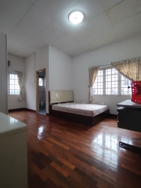 Semi-Detached House for Sale in Bandar Puteri Puchong (Puchong) - Terry Hoh - Bedroom - PropertyGuru.com.my