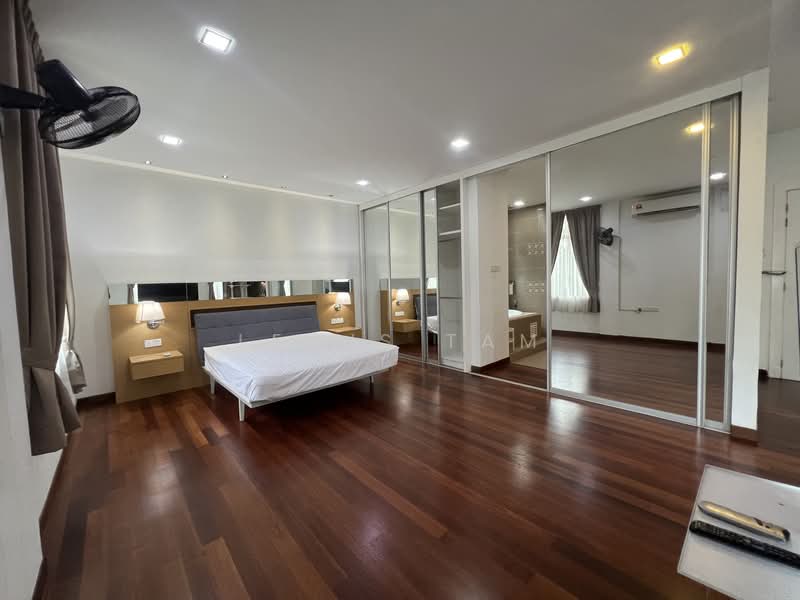 Bungalow for Sale in Seri Kembangan (Selangor) - Lewis Tam - PropertyGuru.com.my