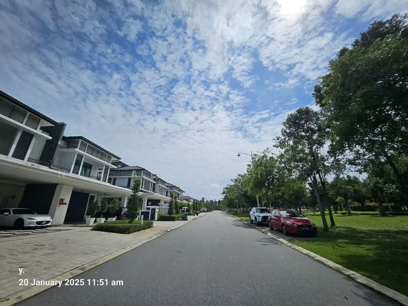Rumah Kluster untuk Dijual di Eco Majestic (Semenyih) - Nur Adibah Ishak - Exterior - PropertyGuru.com.my