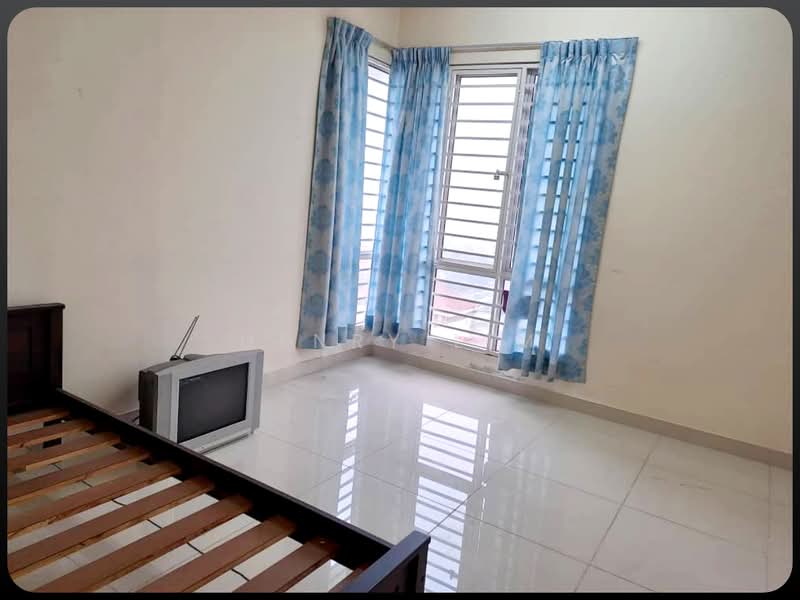 Kondominium untuk Disewa di Platinum Hill PV 2 - Henry Lim - Bedroom - PropertyGuru.com.my
