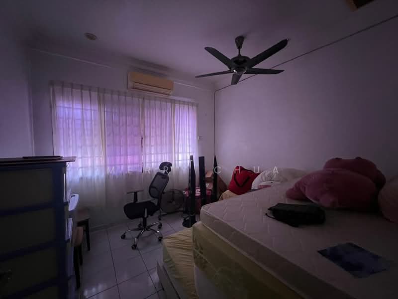 Rumah Teres 2 Tingkat untuk Disewa di Taman Putri Kulai (Kulai) - Merry Chua - Bedroom - PropertyGuru.com.my