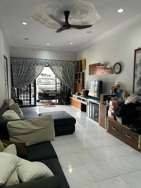 Rumah Teres 1 Tingkat untuk Dijual di Ulu Tiram (Johor) - Merry Chua - Living Room - PropertyGuru.com.my