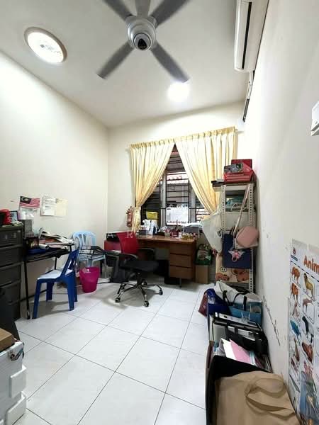 Cluster House for Sale in Taman Gaya (Ulu Tiram) - Karl Lim - Study - PropertyGuru.com.my