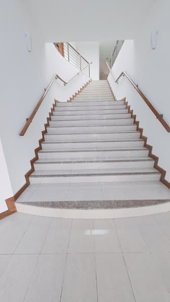 Rumah Banglo untuk Dijual di Sierramas (Sungai Buloh) - Jenny Tong - Corridor - PropertyGuru.com.my