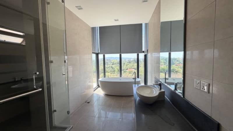 Condominium for Rent at Harrington Suites - Ivy Lim - Bathroom - PropertyGuru.com.my