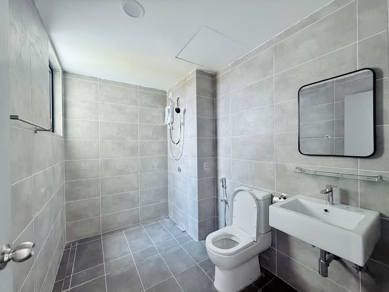 Servis Apartment untuk Disewa di Serviced Residence @ The Louvre @ Country Heights - Michelle Siow - PropertyGuru.com.my