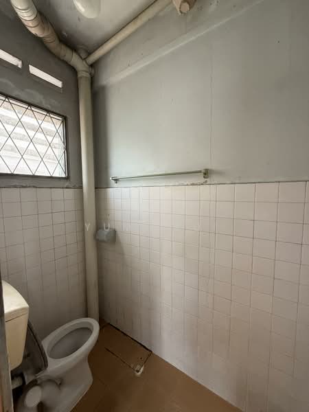 Rumah Teres 2 Tingkat untuk Dijual di Johor Bahru (Johor) - Yumi Kui - Bathroom - PropertyGuru.com.my