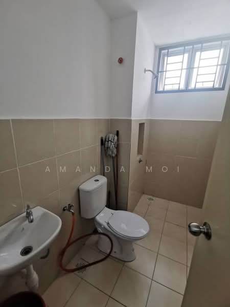 Pangsapuri untuk Disewa di Molek Ria - Amanda Moi - Bathroom - PropertyGuru.com.my
