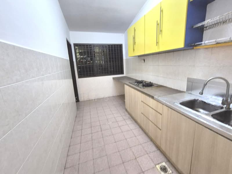 Rumah Teres 1.5 Tingkat untuk Dijual di Taman Pelangi Indah (Ulu Tiram) - Kino Jaw - Kitchen - PropertyGuru.com.my