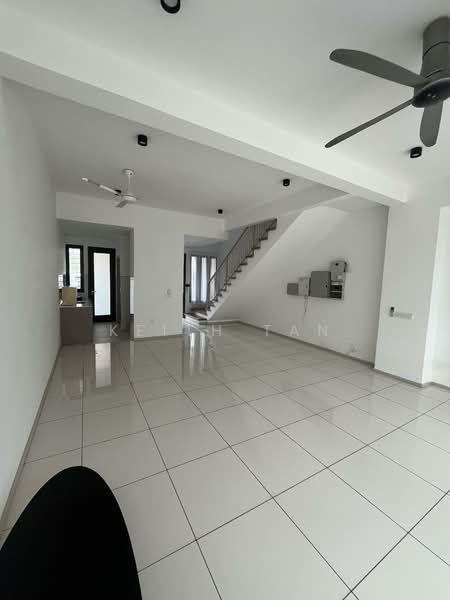 Rumah Teres untuk Disewa di Shah Alam (Selangor) - Keith Tan - Living Room - PropertyGuru.com.my