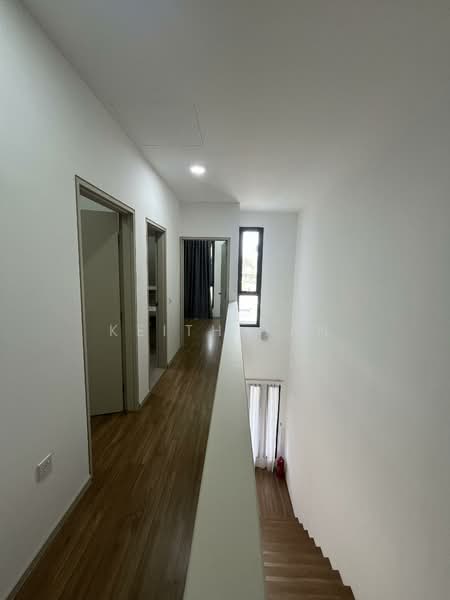 Rumah Teres untuk Disewa di Shah Alam (Selangor) - Keith Tan - Corridor - PropertyGuru.com.my