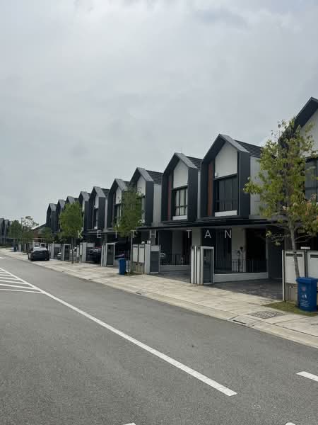 Rumah Teres untuk Disewa di Shah Alam (Selangor) - Keith Tan - Exterior - PropertyGuru.com.my