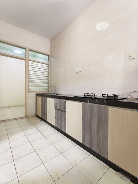 Cluster House for Rent in Taman Mount Austin (Tebrau) - Warren Tay - Kitchen - PropertyGuru.com.my