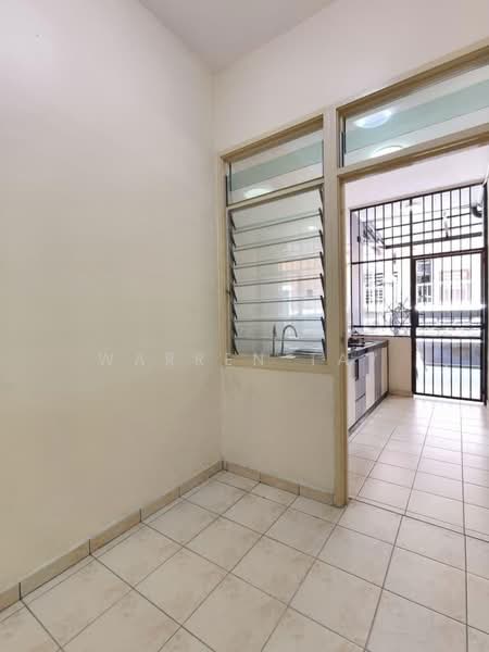 Cluster House for Rent in Taman Mount Austin (Tebrau) - Warren Tay - Kitchen - PropertyGuru.com.my