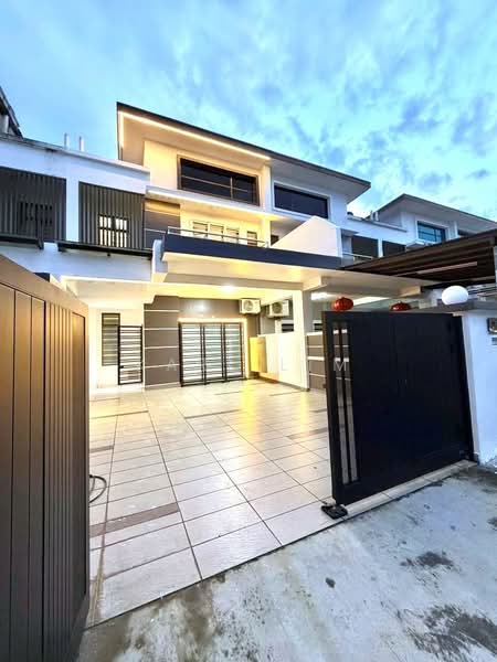 2-storey Terraced House for Sale in Taman Bestari Indah (Ulu Tiram) - Karl Lim - Exterior - PropertyGuru.com.my
