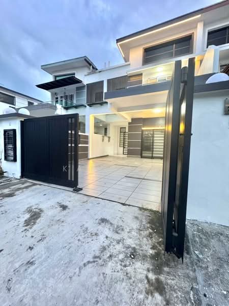 2-storey Terraced House for Sale in Taman Bestari Indah (Ulu Tiram) - Karl Lim - Exterior - PropertyGuru.com.my