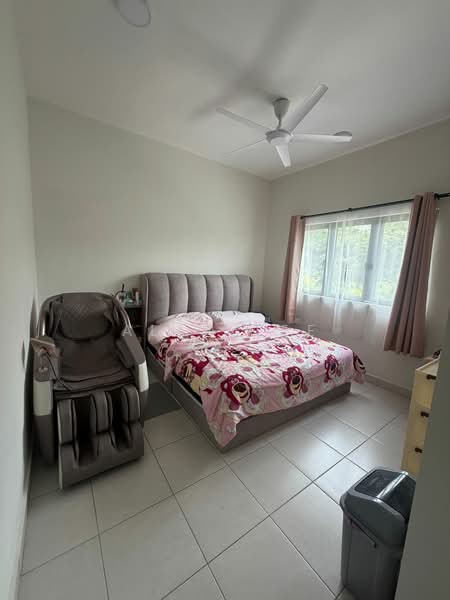 Kondominium untuk Dijual di Dezire Hill Residence - Alan Lee - Bedroom - PropertyGuru.com.my