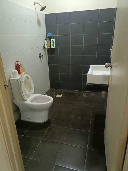 2-storey Terraced House for Sale in Bandar Nusaputra (Puchong) - Terry Hoh - Bathroom - PropertyGuru.com.my