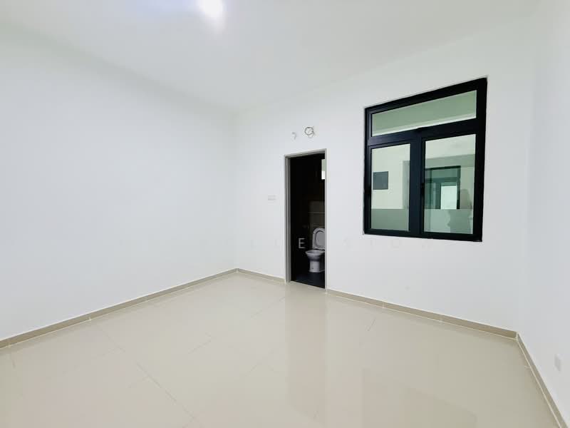 Servis Apartment untuk Disewa di Serviced Residence @ The Louvre @ Country Heights - Michelle Siow - Bathroom - PropertyGuru.com.my