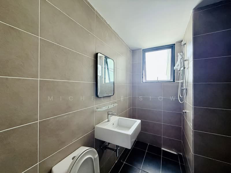 Servis Apartment untuk Disewa di Serviced Residence @ The Louvre @ Country Heights - Michelle Siow - Bathroom - PropertyGuru.com.my