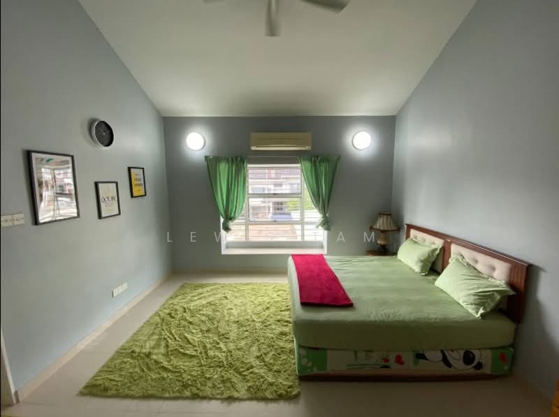 Rumah Teres 2.5 Tingkat untuk Dijual di Taman Bukit Serdang (Seri Kembangan) - Lewis Tam - PropertyGuru.com.my