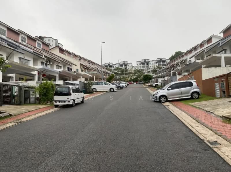 Rumah Teres 2.5 Tingkat untuk Dijual di Taman Bukit Serdang (Seri Kembangan) - Lewis Tam - PropertyGuru.com.my