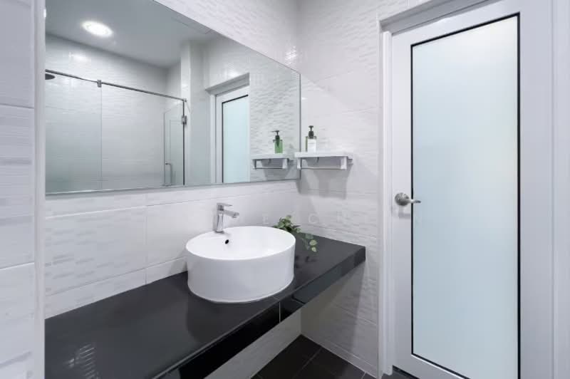 Service Residence for Sale at Emerald 9 - Jeanne Chian - Bathroom - PropertyGuru.com.my