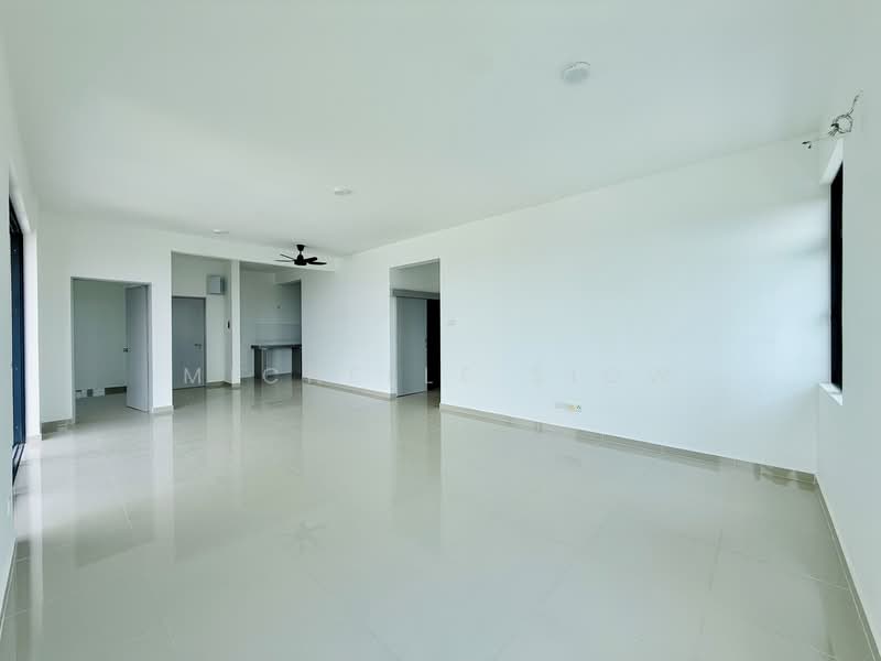 Servis Apartment untuk Disewa di Serviced Residence @ The Louvre @ Country Heights - Michelle Siow - Living Room - PropertyGuru.com.my