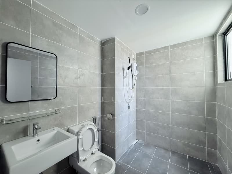 Servis Apartment untuk Disewa di Serviced Residence @ The Louvre @ Country Heights - Michelle Siow - Bathroom - PropertyGuru.com.my
