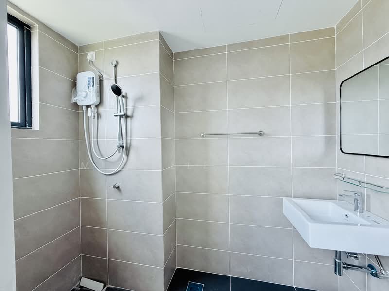 Servis Apartment untuk Disewa di Serviced Residence @ The Louvre @ Country Heights - Michelle Siow - Bathroom - PropertyGuru.com.my